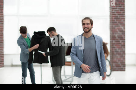 Schneider und Designer im Studio arbeitet Stockfoto