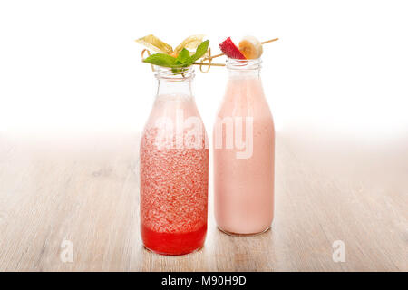 Schöne Portion zwei Cocktails Stockfoto