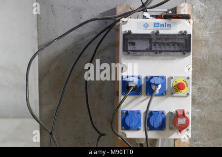 Haus im Bau. E-Board. Stockfoto