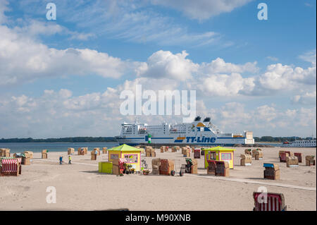 Strand und Fährverbindungen der TT-Line, Travemünde, Ostsee, Schleswig-Holstein, Deutschland, Europa Stockfoto