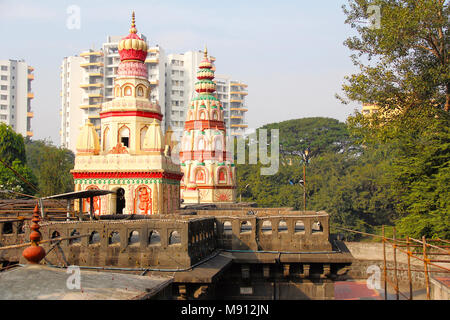 Dieser Tempel der Lord Ganesha ist von historischer Bedeutung. Von der schwarzen Steine geschnitzt, es gibt 8-9 Statuen von Lord Ganesha in verschiedenen Positionen. O entfernt Stockfoto