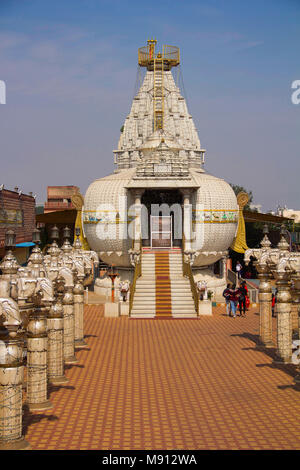 Shree Shankheshwar Parshnath Kalash Tirth - Jain Tempel, Tempel in der Form von kalash, Somatane Mautstelle in Pune Stockfoto