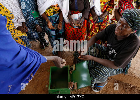 UBTEC NGO Mikrofinanz Konferenz in einem Dorf in der Nähe von Ouahigouya, Burkina Faso. Stockfoto