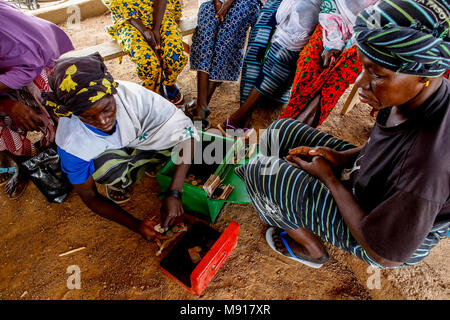 UBTEC NGO Mikrofinanz Konferenz in einem Dorf in der Nähe von Ouahigouya, Burkina Faso. Stockfoto