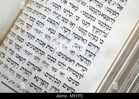Tägliche Tefillah Gebetbuch in Hebräisch. Straßburg. Frankreich. Stockfoto