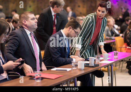 Stockholm, Schweden, 17. März 2018. Schweden Demokraten (SD) Wahl Konferenz 2018. Politische Sekretärin, Mikael Eriksson, Parteichef Jimmie Åkesson, Stockfoto