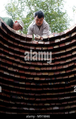 Die Arbeiter auf der Baustelle. Bac Sohn. Vietnam. Stockfoto