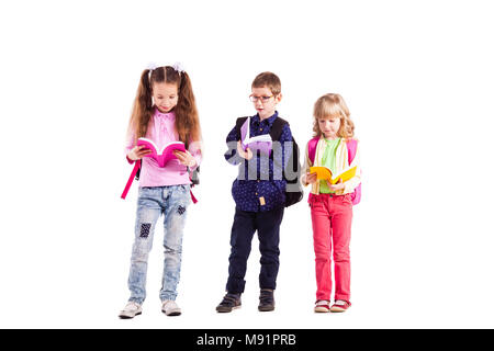 Schüler mit Rucksäcken Stockfoto