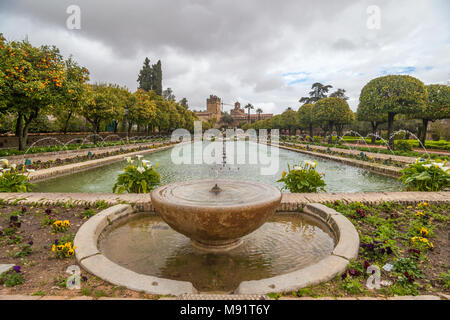 Blick auf den alcazar oder Alcázar de los Reyes Cristianos cordoba Spanien Stockfoto