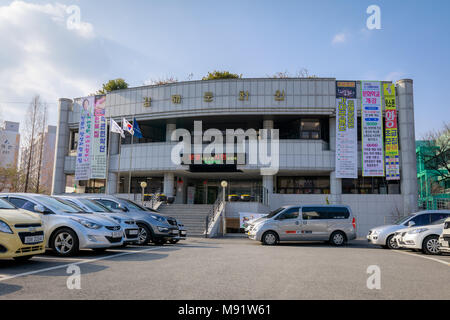 Gimhae, Südkorea - 10. März 2018: Bau von gimhae Kulturzentrum Stockfoto