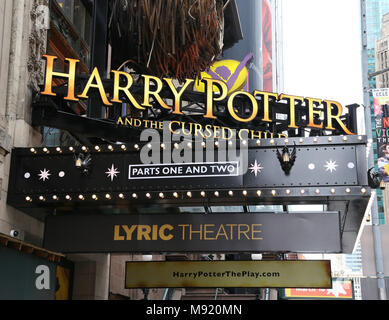 New York, NY, USA. 20 Mär, 2018. 42Nd Street Theatre Marquee Enthüllung für "Harry Potter und die Verfluchten Kind' am Lyric Theatre am 20. März 2018 in New York City. Quelle: Walter Mc Bride/Medien Punch/Alamy leben Nachrichten Stockfoto