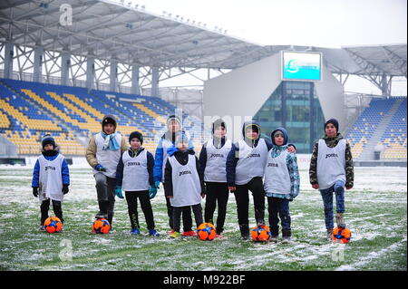 Die Kinder Kugeln - UEFA U 19 Meisterschaft 2018, Elite Rund - Spiel zwischen Schweden und Ukraine, Foto: Cronos/Cristian Stavri, Ploiesti, 21. März 2018 Stockfoto