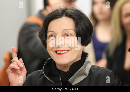 Athen, Griechenland. 21 Mär, 2018. Literaturnobelpreis 2009 deutsche Schriftstellerin Herta Mueller spricht mit Publikum Griechen in Goethe Institut. Credit: aristidis Vafeiadakis/ZUMA Draht/Alamy leben Nachrichten Stockfoto