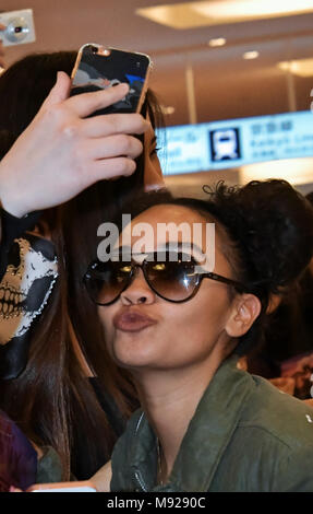 Tokio, Japan. 22. März, 2018. Leigh-Anne Pinnock, wenig Mix, 22. März 2018, Tokio, Japan: leigh-anne Pinnock wenig Mix kommt beim Tokyo International Airport in Tokio, Japan, am 22. März 2018. Quelle: Lba Co.Ltd./Alamy leben Nachrichten Stockfoto