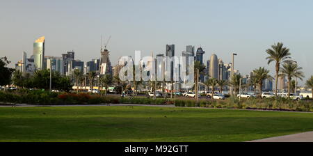 BIDDA PARK, Doha, Katar - 21. März 2018: Panoramablick auf das neu eröffnete Bidda Park im Zentrum der Hauptstadt von Katar, Stockfoto