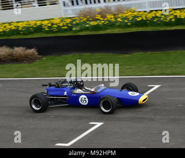 Peter Thompson, Brabham-Ford BT21A, Formel 3, Derek Bell Cup, 76 Mitglieder treffen, Goodwood, England, März 2018, Sussex, Autosport, Autos, Schaltung r Stockfoto