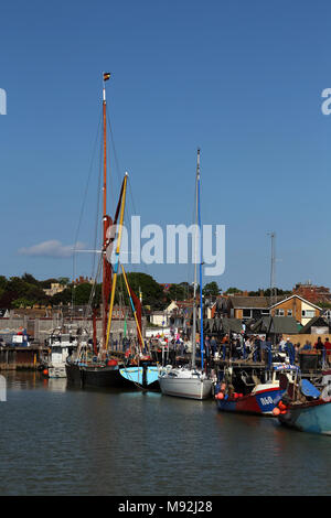 Die historische Thames Sailing Barge Greta günstig an der South Quay, Hafen Whitstable, Kent, Großbritannien. Stockfoto