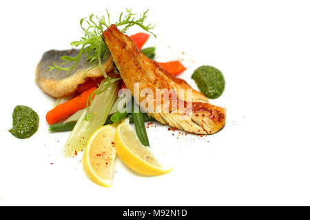 Felchen mit Gemüse - gesunde ernährung Hintergrund Stockfoto