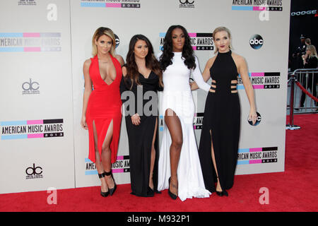 Sänger Aubrey O'Day, Aundrea Fimbres, Dawn Richards und Shannon Bex von Danity Kane kommen an der American Music Awards am 24. November in Los Angeles, Kalifornien 2013. Foto von Francis Specker Stockfoto