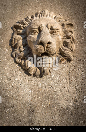 Der Löwe von Venedig, ein geformtes, Gravur auf eine Wand. Es kann als Hintergrund verwendet werden. Platz für Text. Stockfoto