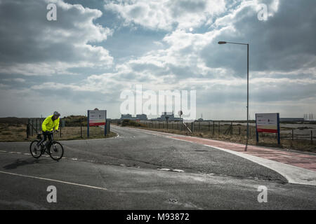 Eingang zum Kernkraftwerk Dungeness an der Küste von Kent, England, Großbritannien Stockfoto