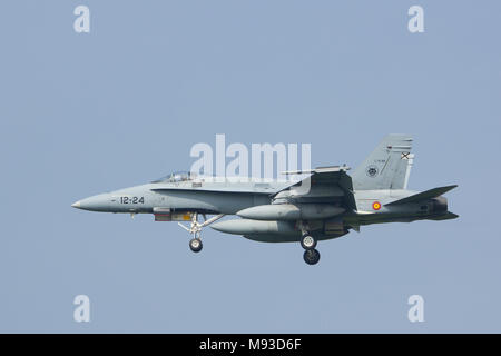 Leeuwarden, Niederlande 10.April 2015: Spanische F-18 Landung am Frisian Flag Stockfoto