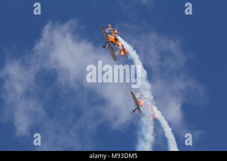 Reischenau, Niederlande, 25. Mai 2015: Breitling Wingwalkers an reischenau Airshow Stockfoto