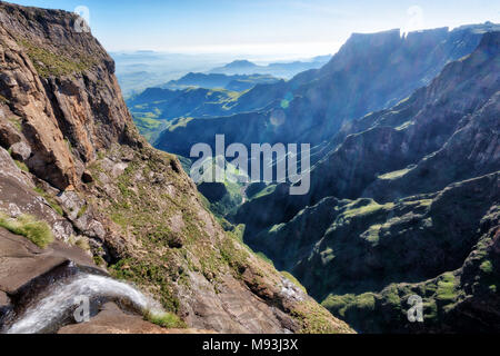 Drakensberge Amphitheater in Südafrika im Jahr 2015 getroffen Stockfoto