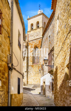 Stein und weiß getünchten Häuser von Trujillo, Extremadura, Spanien. Stockfoto