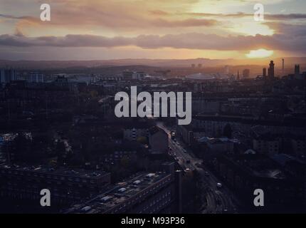 Sonnenuntergang bei Glasgow, Blick vom 22. Stock Stockfoto