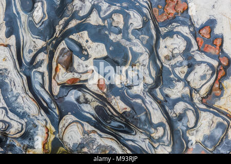 Sedimentgesteine (Carmelo Bildung), Weston Beach. Dieses jüngere, weicher sedimentären Schicht bestehend aus verfestigten Schichten von Sand, Kies und Schlamm, s Stockfoto