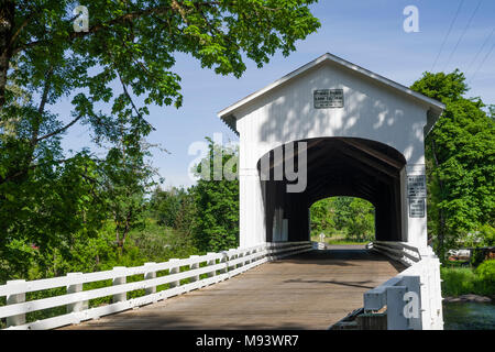 Pengra überdachte Brücke Lane County, Oregon Stockfoto