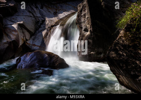 Himalayan Landschaften von Great Himalayan National Park (GHNP) in der Nähe von Manali, Himachal Pradesh, Indien. Stockfoto