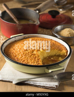 Pouding Chômeur. Der arme Mann Pudding. Kanada Essen Stockfoto