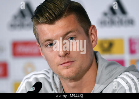 Pressekonferenz mit deutschen Mittelfeldspieler Toni Kroos (Real Madrid). Stockfoto