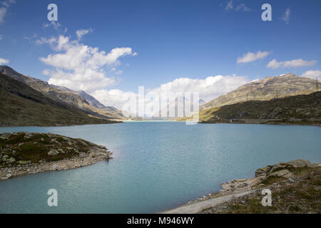 Berninabahn links St. Moritz, Schweiz, mit der Stadt von Tirano, Italien, über den Bernina Pass Stockfoto