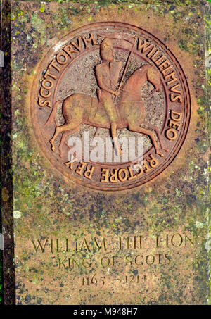 Grabstein von William der Löwe, der König der Schotten in der Begründung der Arbroath Abbey, Angus, Schottland Stockfoto