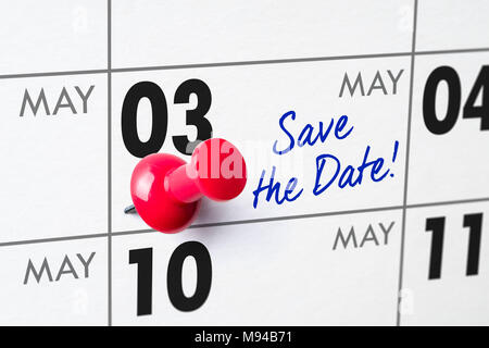 Wandkalender mit einem roten Stift - Mai 03. Stockfoto