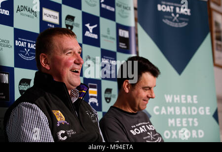 Des Boat Race Schiedsrichter Sir Matthew Pinsent, (links) und John Garrett, (rechts) während einer Pressekonferenz auf der Themse Rudern Club, London. PRESS ASSOCIATION Foto. Bild Datum: Donnerstag, März 22, 2018. Siehe PA Geschichte Ruderboot Rennen. Photo Credit: John Walton/PA-Kabel Stockfoto