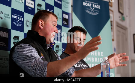 Des Boat Race Schiedsrichter Sir Matthew Pinsent, (links) und John Garrett, (rechts) während einer Pressekonferenz auf der Themse Rudern Club, London. PRESS ASSOCIATION Foto. Bild Datum: Donnerstag, März 22, 2018. Siehe PA Geschichte Ruderboot Rennen. Photo Credit: John Walton/PA-Kabel Stockfoto