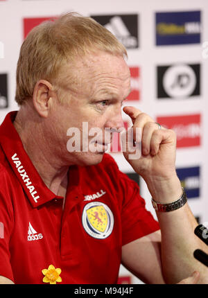 Schottland Manager Alex McLeish während einer Pressekonferenz im Hampden Park, Glasgow. Stockfoto