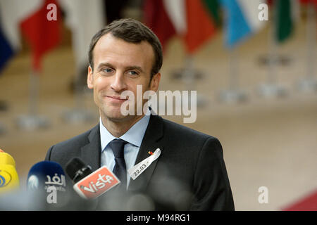 Brüssel, Bxl, Belgien. 22 Mär, 2018. Der französische Präsident Emmanuel Längestrich kommt für den Europäischen Rat, die EU-Mitgliedstaaten in Brüssel, Belgien am 22.03.2018 von Wiktor Dabkowski Credit: Wiktor Dabkowski/ZUMA Draht/Alamy leben Nachrichten Stockfoto