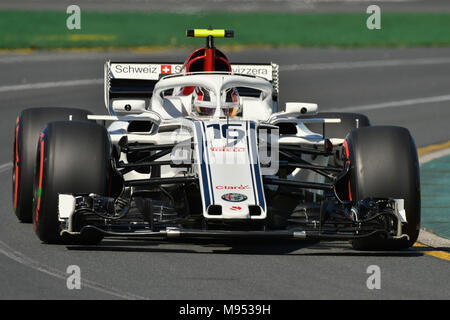 Albert Park, Melbourne, Australien. 23 Mär, 2018. Charles Leclerc (MCO) Nr. 16 vom Alfa Romeo Sauber F1 Team während der Sitzung eine an der 2018 australischen Formel 1 Grand Prix im Albert Park in Melbourne, Australien. Sydney Low/Cal Sport Media/Alamy leben Nachrichten Stockfoto