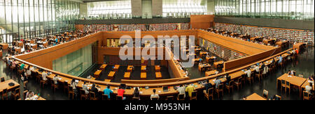 Beijin, Beijin, China. 23 Mär, 2018. Peking, China - die Leser an die chinesische Nationalbibliothek in Peking. Credit: SIPA Asien/ZUMA Draht/Alamy leben Nachrichten Stockfoto