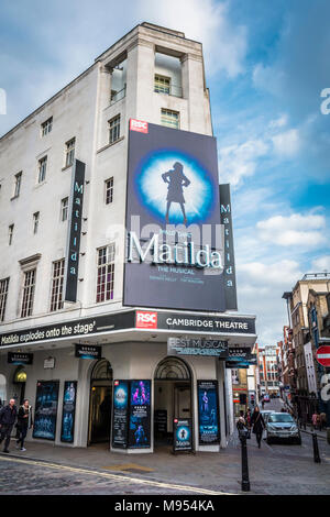 Der Roald Dahl Matilda, das Musical, im Cambridge Theatre im Londoner West End, Großbritannien Stockfoto