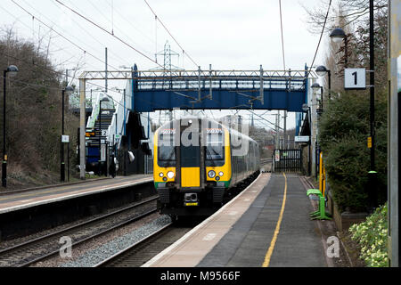 London Northwestern Railway Klasse 350 elektrische Zug am Bahnhof Canley, Coventry, West Midlands, UK Stockfoto
