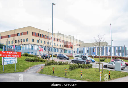 Die königliche Stoke Krankenhaus mit Mutterschaft und Onkologie Abteilung Gebäude der Universitäten von North Staffordshire Krankenhäuser Vertrauen an Schüren ob Trent Stockfoto