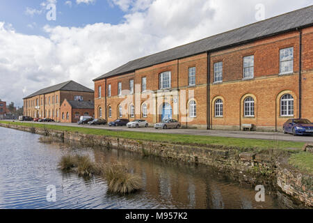 Gebäude der ehemaligen Royal Ordnance Depot, Weedon, Northamptonshire; jetzt für die Leichtindustrie verwendet und vor kurzem im Einzelhandel. Stockfoto