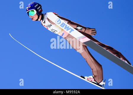 Planica Slowenien. 22 Mär, 2018. Maciej Kot von Polans konkurriert während der Qualifikation in Planica FIS Skisprung Weltcup Finale am 22. März in Planica, Slowenien 2017. Credit: Rok Rakun/Pacific Press/Alamy leben Nachrichten Stockfoto