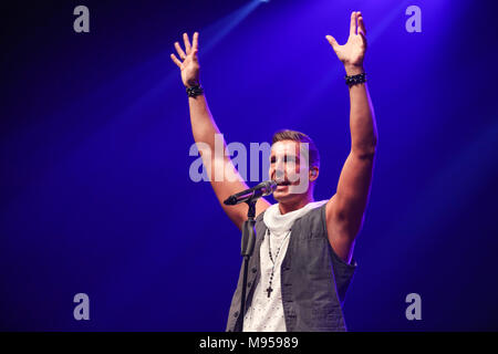 Wetzlar, Deutschland, 3. März, 2018. Norman Langen, Deutschen Schlager Sänger, bekannten Single "Pures Gold", bei Party event Wetzlarer Hallengaudi 2018. Credit: Christian Lademann Stockfoto